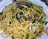 รูปขั้นตอนการทำที่ 5 ของ ผัดหมี่เทริยากิตับหมูกุยช่าย เฮงเฮงเฮง