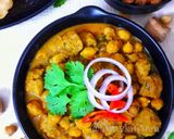 A picture of step 10 of Chickpea Soya Curry.