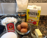 Foto del paso 1 de la receta Bizcocho de leche de coco y Maizena con almíbar de licor de coco