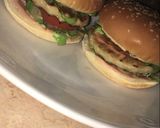 صورة لخطوة 3 من وصفة برجر دجاج المنزلي🍔