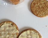 A picture of step 3 of Salmon with Sweetcorn and crackers.
