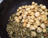 A picture of step 4 of Pumpkin seeds snack.