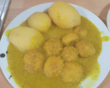 Foto del paso 4 de la receta: Albóndigas de pollo con guarnición de patatas asadas