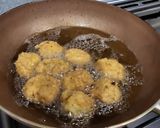 Foto langkah ke 3 dari resep Bakso Goreng Ayam (halal).