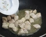 A picture of step 4 of Hot Green Chicken Pizza.