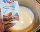 Hình bước làm 1 của món Bánh mì sốt bơ tỏi béo ngậy