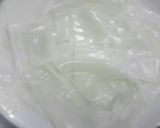 A picture of step 9 of Thai Garden Rolls / khuey Taew Lui Suan / wide Rice noodles wraps.