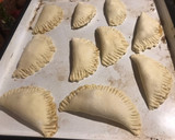 Foto del paso 2 de la receta: Empanadillas de cayote y nuez en masa de hojaldre