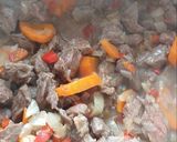 Foto del paso 2 de la receta: Guiso de fideos con carne