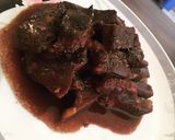 Hình bước làm 8 của món Steak nai với rượu vang và chocolate