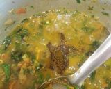A picture of step 3 of Dal palak.
