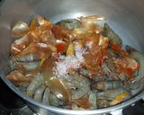 A picture of step 1 of Chilli Prawns.