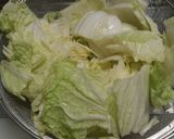 A picture of step 1 of Microwave-Steamed Pork Belly and Chinese Cabbage.