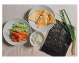 Hình bước làm 1 của món Kimbap HQ (Cơm cuộn)