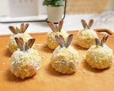 A picture of step 5 of Phoenix Tail Shrimp Balls.