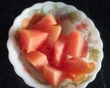 A picture of step 1 of Papaya smoothie 😊😊😊.