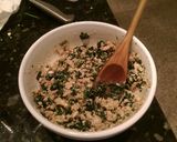 A picture of step 2 of Boiled spinach and tofu dumplings.