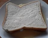 A picture of step 4 of Sig's Avocado and Cheese Treat.