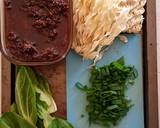 Noodles in Spicy Meat and Chili Sauce recipe step 3 photo