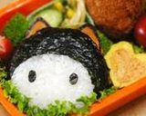 A picture of step 11 of Black Cat Hello Kitty Halloween Bento.