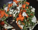 Foto langkah ke 3 dari resep Tumis Kembang Kol.