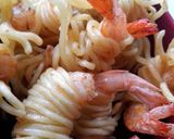 Foto langkah ke 3 dari resep Noodle prawn.