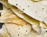 A picture of step 1 of Microwave roasted papad.