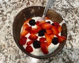 A picture of step 2 of Breakfast yogurt.