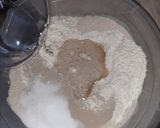 Teljes kiőrlésű zsemle recept fázis 1 fotója