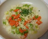 A picture of step 5 of Fish and Shrimp Potpie.