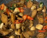 Foto langkah ke 2 dari resep Teriyaki ayam jamur...