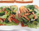 A picture of step 4 of Bam! Filling Sandwiches.