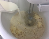 Foto del paso 3 de la receta: Bizcochuelo esponjoso con yemas!