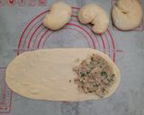 Foto langkah ke 3 dari resep Moon Crisp Chicken Roti.