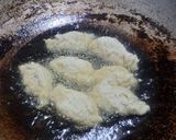 Foto langkah ke 2 dari resep Kue Kelapa Goreng (Kue Orang Orang).