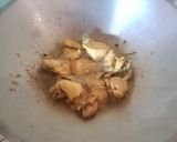 Foto langkah ke 7 dari resep Ayam goreng laos.