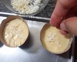 Foto langkah ke 7 dari resep Bolu Hongkong Keju Almond.