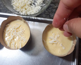 Foto langkah ke 7 dari resep Bolu Hongkong Keju Almond.