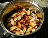 A picture of step 2 of Simmered Beef and Burdock Root (Shigure-ni).