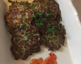 A picture of step 4 of Baby marrow, mushroom and spinach patty.