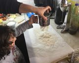 Φωτογραφία βήματος 2 της συνταγής Τσουρέκια πασχαλιάτικα και πολλά μυστικά Αντώνης