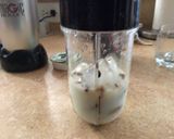 A picture of step 6 of Cookie frappuchino.