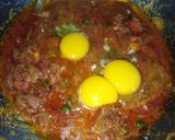 A picture of step 4 of Khageena (Spicy scrambled eggs).
