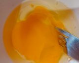 Foto langkah ke 1 dari resep Telur Dadar Bumbu Tumis.