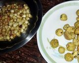मूंग दाल और गोंद का हलवा (moong dal aur gond ka halwa recipe in Hindi) रेसिपी चरण 4 फोटो