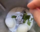 Foto del paso 2 de la receta: Mayonesa de huevo cocido con cilantro