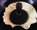 A picture of step 1 of Masala papad bowl.