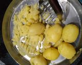 A picture of step 1 of Aloo tikki chat.