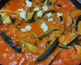 Foto del paso 5 de la receta: Calabacines en salsa cremosa🥛de pimentón🌶️🧀🍎
