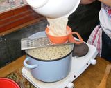 Savanyúkáposztás nokedli recept fázis 2 fotója